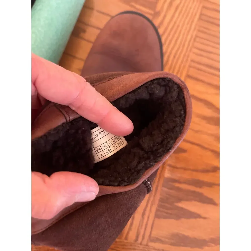 UGG BROOKS BOOT SIZE 8 - Picture 8 of 9